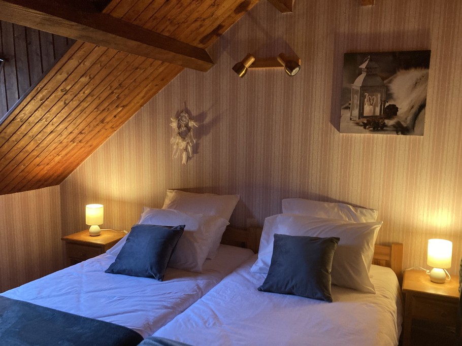 Bed can be converted into a 180/190 bed
