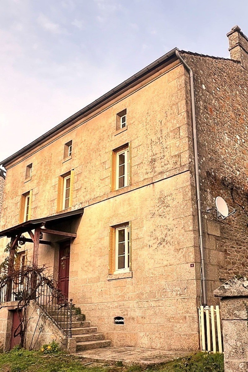 Vue façade HAUTE VIENNE 87 Bersac sur Rivalier Gîte Chez Charles