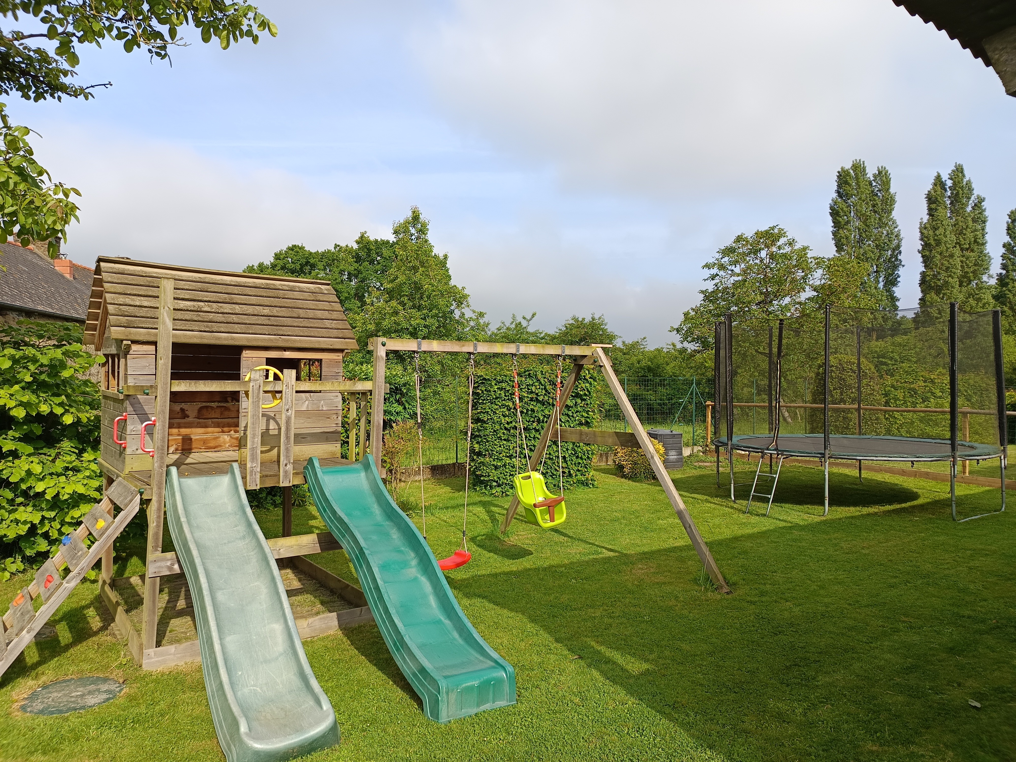 Play structure/ trampoline