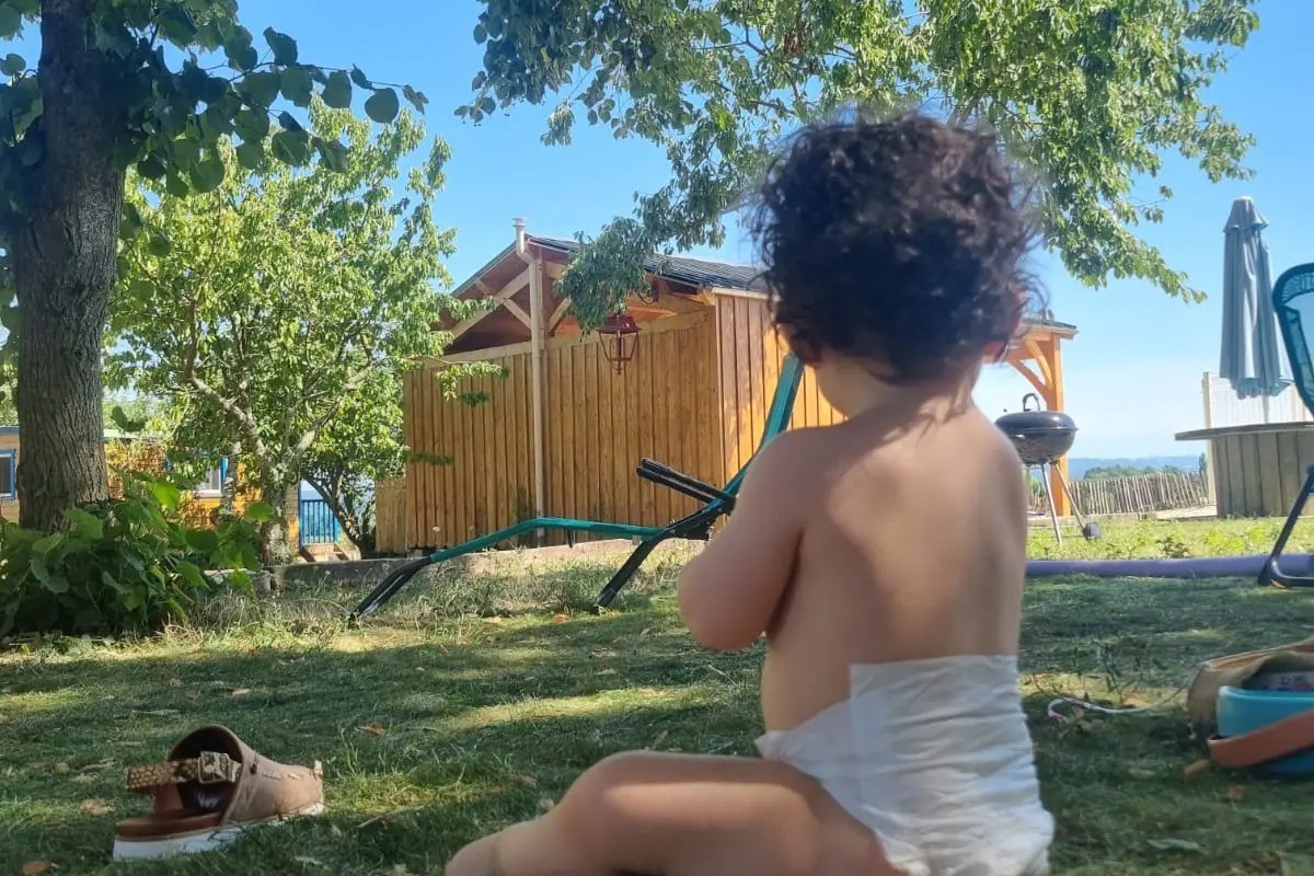 Duffort-Gers-Domaine de la Cambre-roulotte-camping à la ferme-nature-déconnexion-vue sur les Pyrénées-enfant