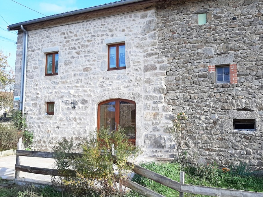 Meublé Clévacances  Gîte La Rotille – Le Poux – 43200 ST-MAURICE DE LIGNON