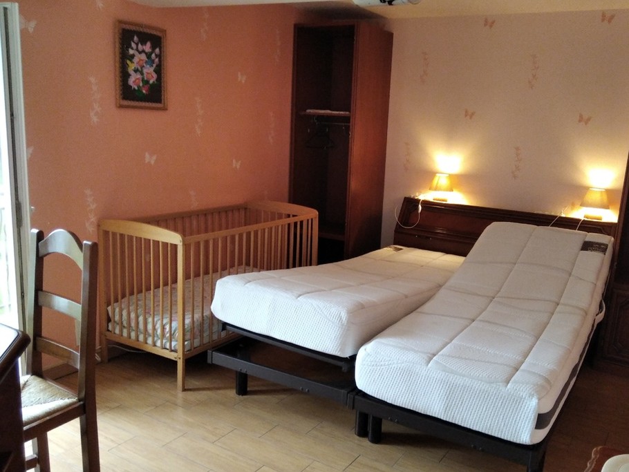 Chambre SUD : 2 lits 200/80.