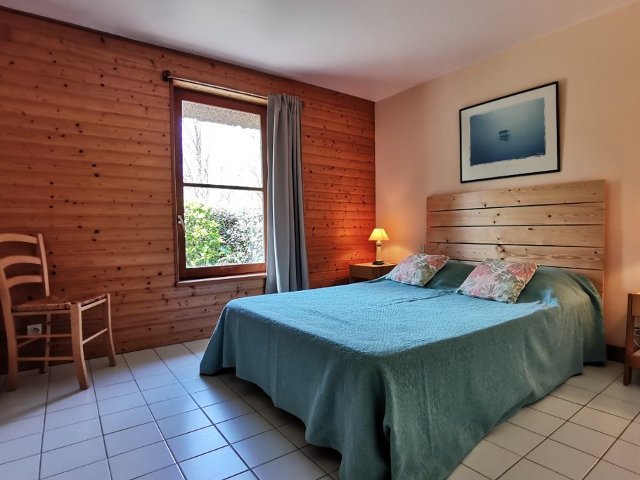 RDC: Chambre 1 avec lit 140