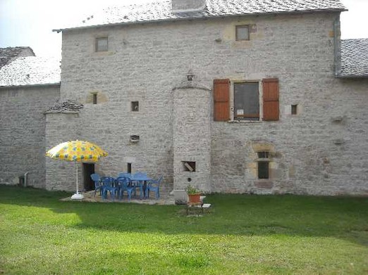 GITE SEVERAC LE CHATEAU / MR SAHUQUET