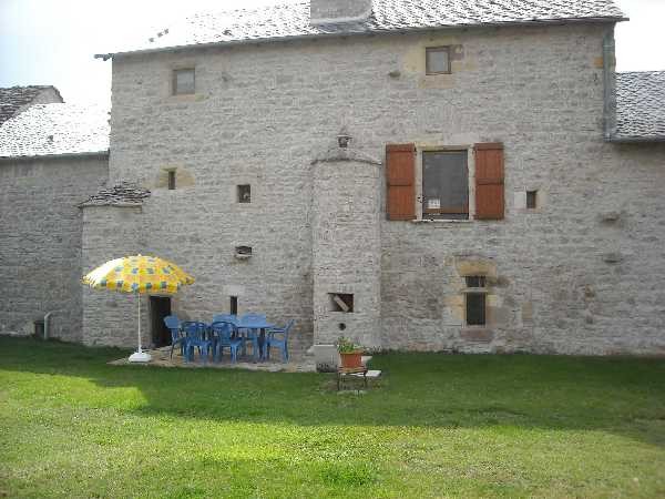 GITE SEVERAC LE CHATEAU / MR SAHUQUET