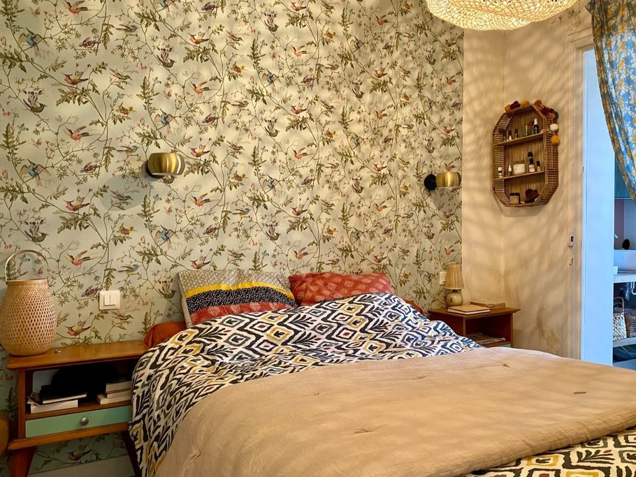 Chambre avec un lit 140