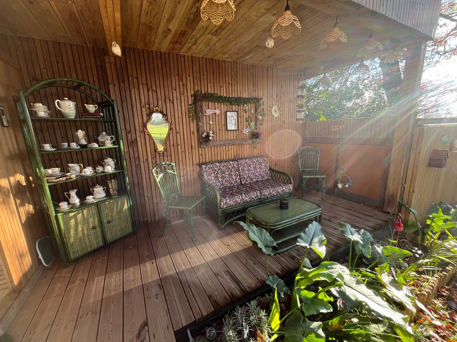 Le terrier aux merveilles Menil Hubert Location de vacances insolite terrasse