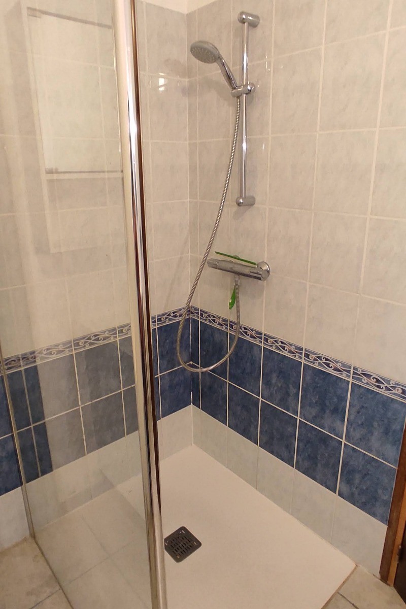 Les Obriettes - Salle d'eau avec douche à l'italienne
