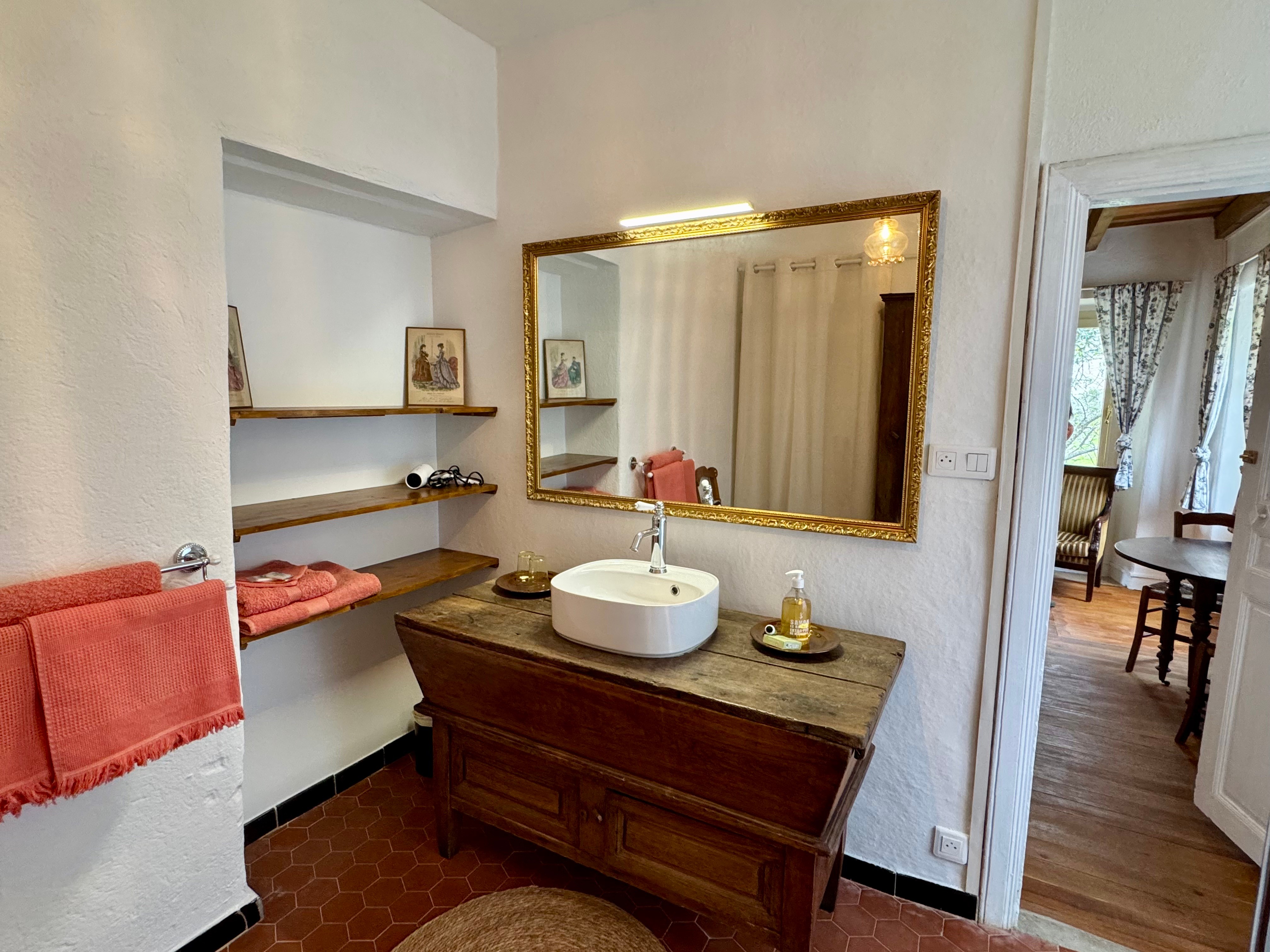 Salle d'eau privative aux chambres