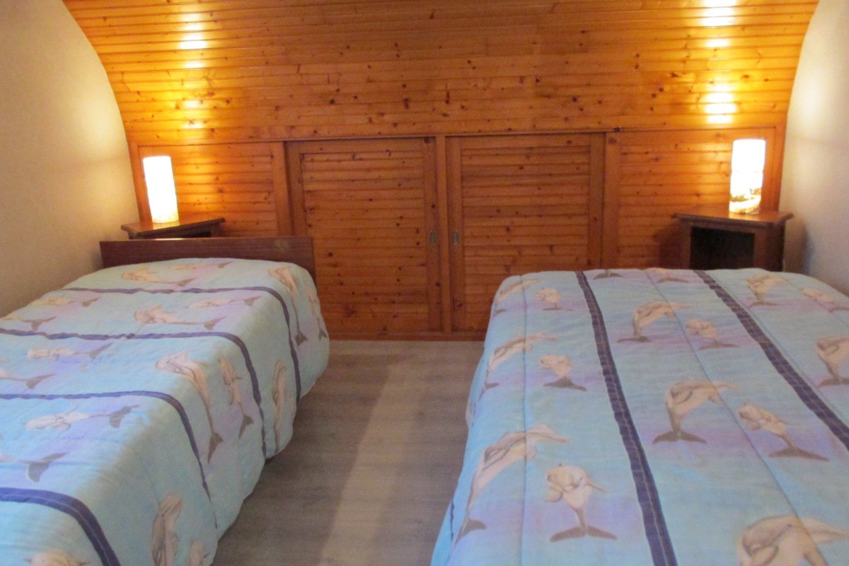 Chambre 2 lits simples
 (l'un 90 et l'autre de 120)