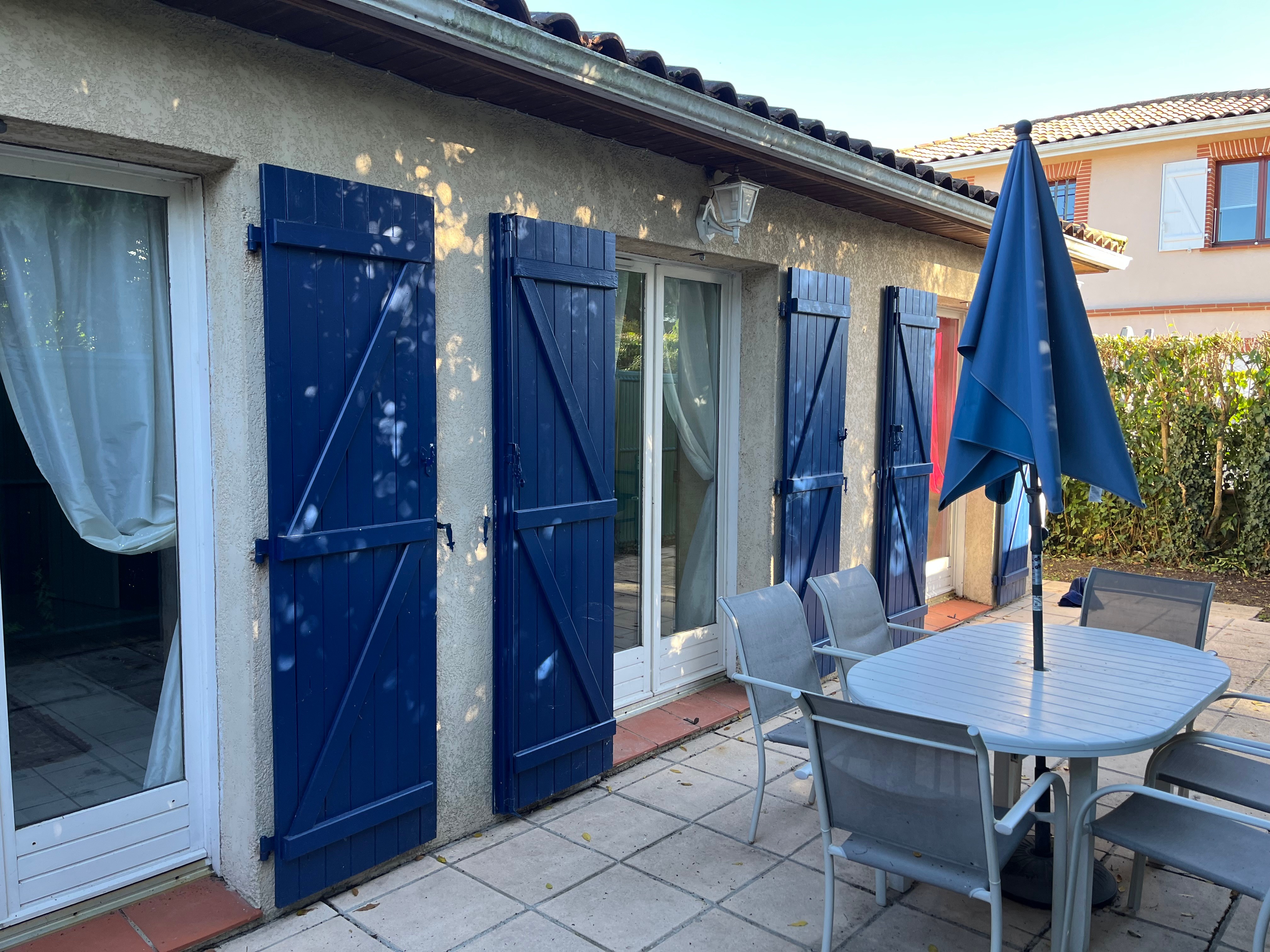 Salon de jardin et espace extérieur