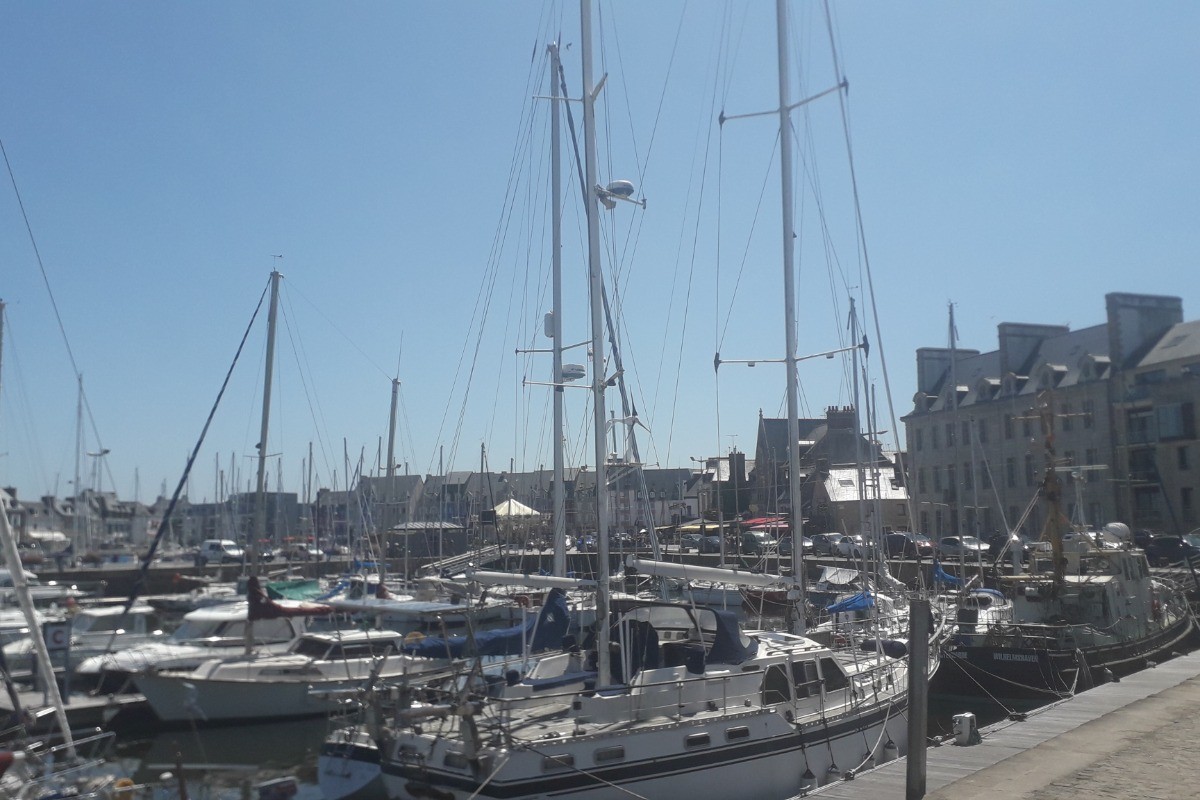 Location Paimpol Clévacances Derrien,  port de Paimpol à 2 km 500 de la maison