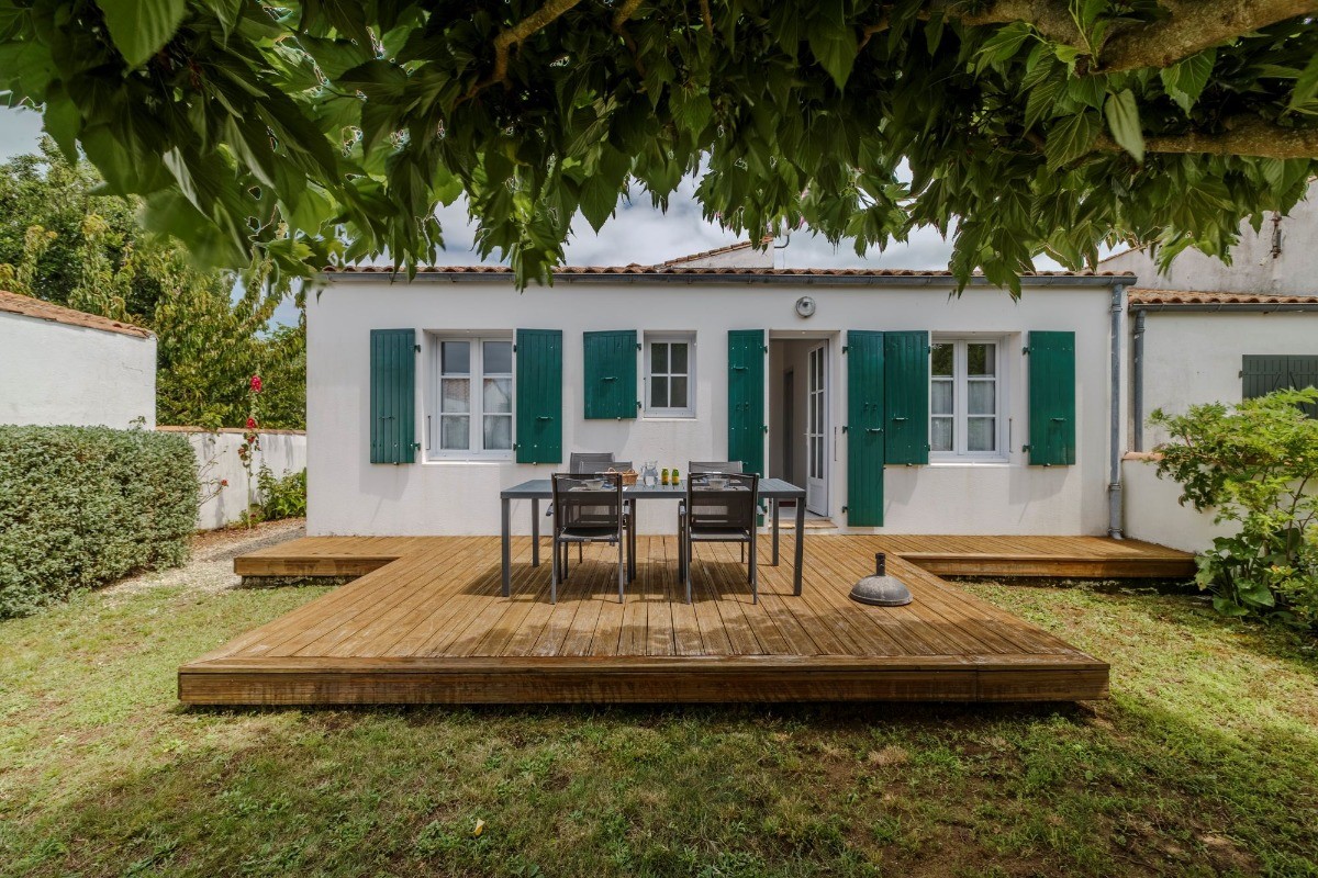 Gite "Rue de La Manne" avec jardin clos, proche de l'océan et des commerces à pieds, pour 5 personnes, Ste Marie de Ré, Ile de Ré