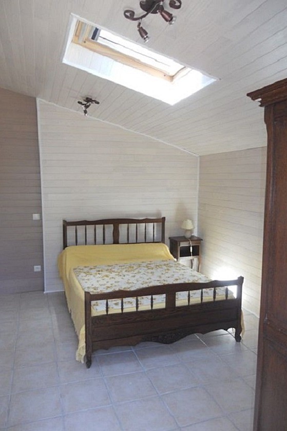 Chambre 1 au RDC avec accès direct sur le jardin