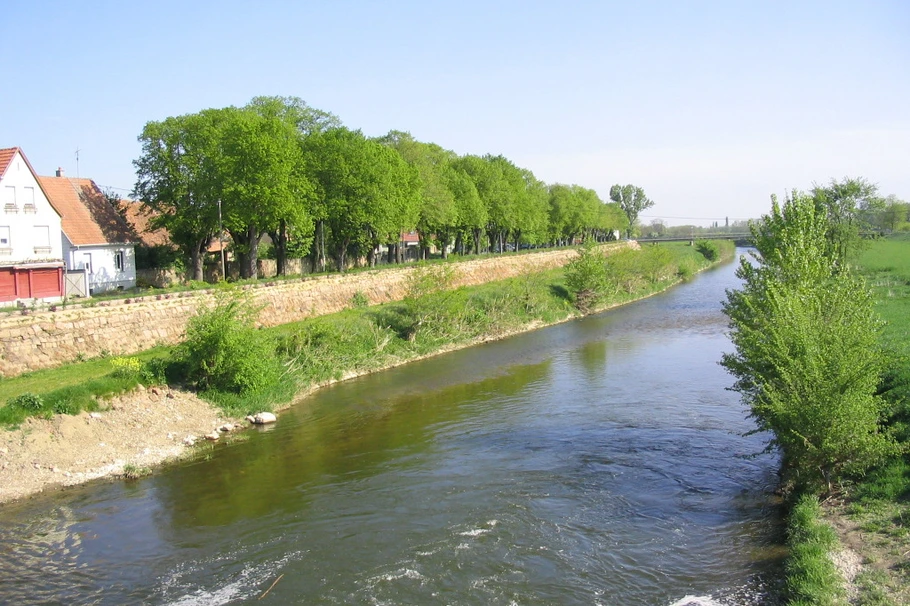 Oberhergheim et son cours d'eau l'ill