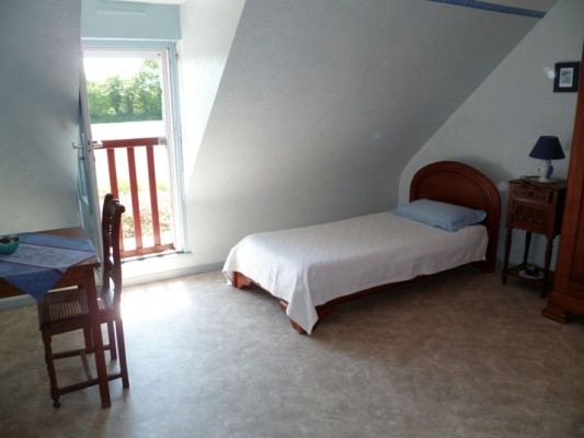 Etage: chambre 2 avec lit 90 et lit 140
