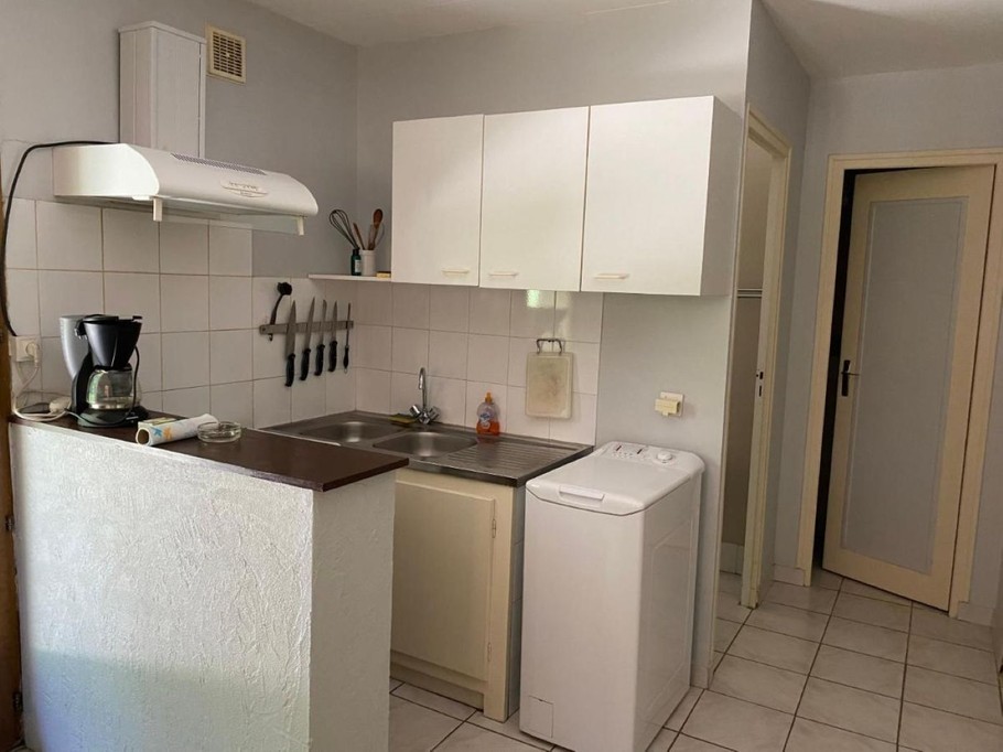 Cuisine ouverte sur la salle à manger