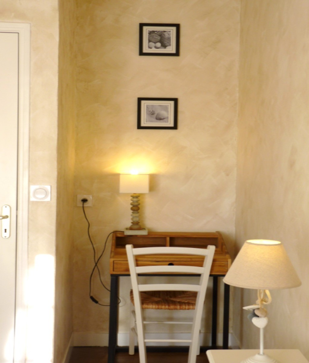 Coin bureau dans la chambre indépendante.