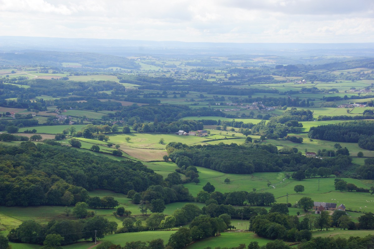 Grand gîte dans le Morvan - Vue du Calvaire