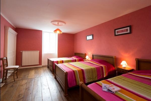 La Betoulle Gîte grande capacité en Creuse au cœur du Limousin. Maison 6 chambres pouvant accueillir jusqu'à 15 personnes