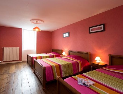 La Betoulle Large-capacity gîte in Creuse in the heart of the Limousin. 6-bedroom house for up to 15 people