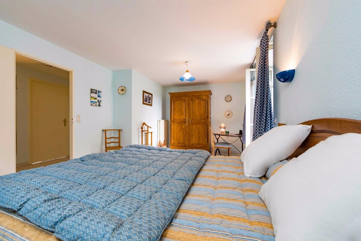Chambre avec lit king size - Bienvenue au Pays de Jeanne
