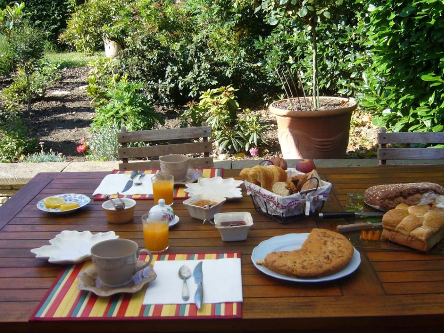 petits déjeuners coté piscine