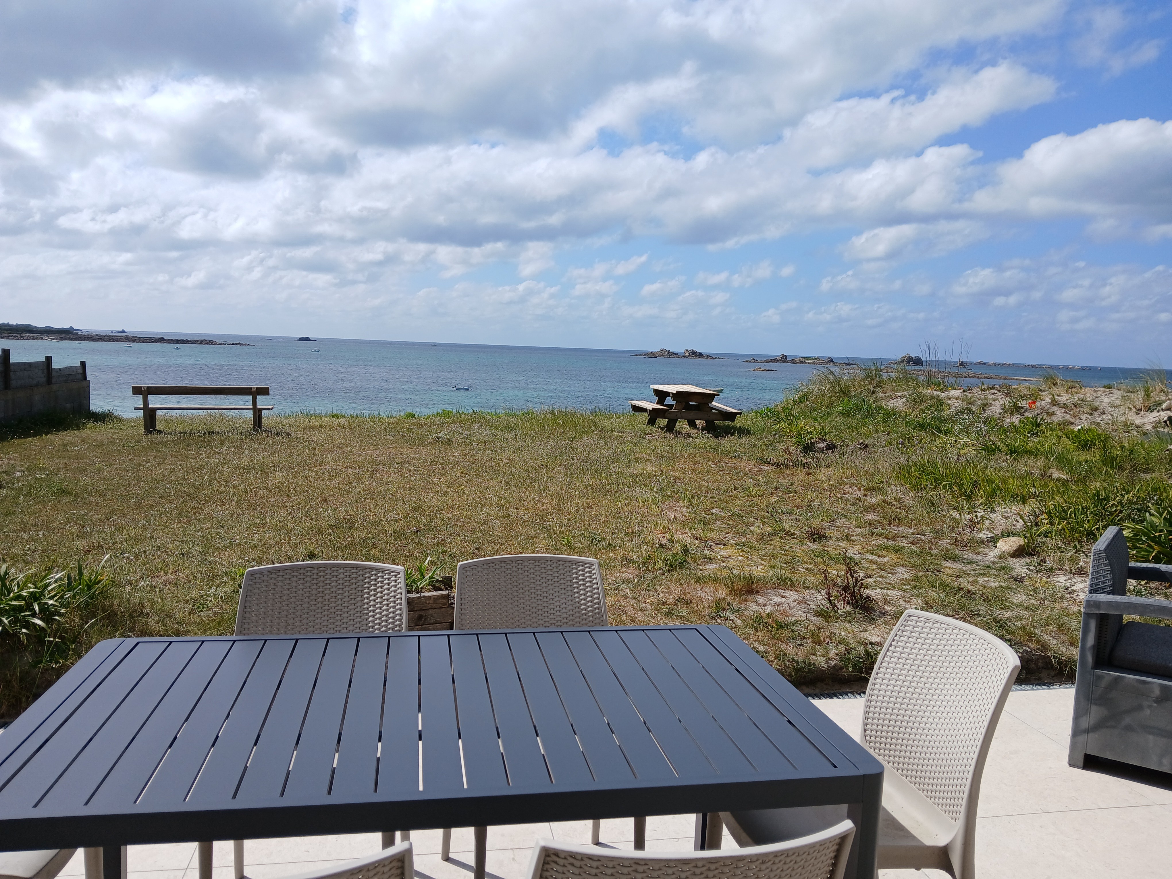 Vue mer de la terrasse et de la location