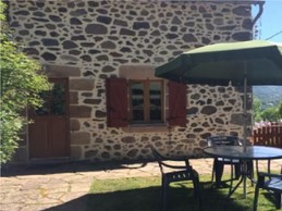 Gîte "Les Bannes", Saint Sauves d'Auvergne : La Terrasse