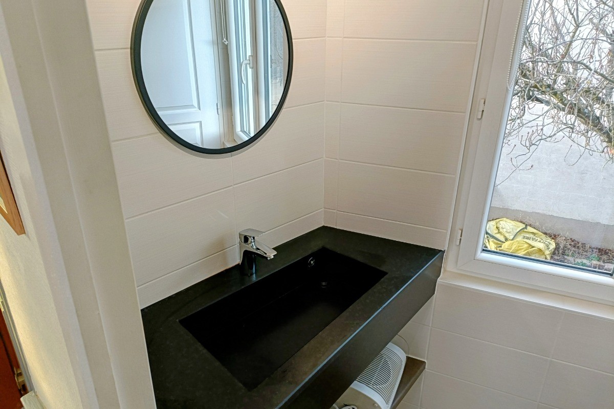 La Maison Triange, appartement 2 à 4 personnes, Montrond les Bains - Salle d'eau avec WC indépendants