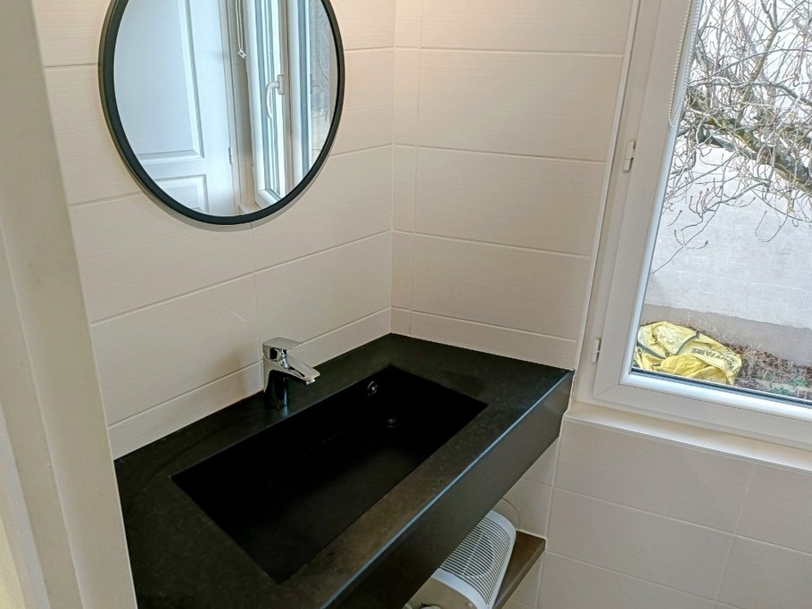 La Maison Triange, appartement 2 à 4 personnes, Montrond les Bains - Salle d'eau avec WC indépendants