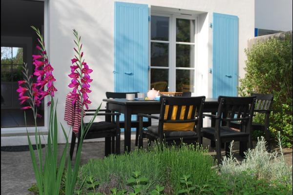 Moment de repos dans "votre" jardin, LA GUILLAUMETTE, Fouras, Charente maritime