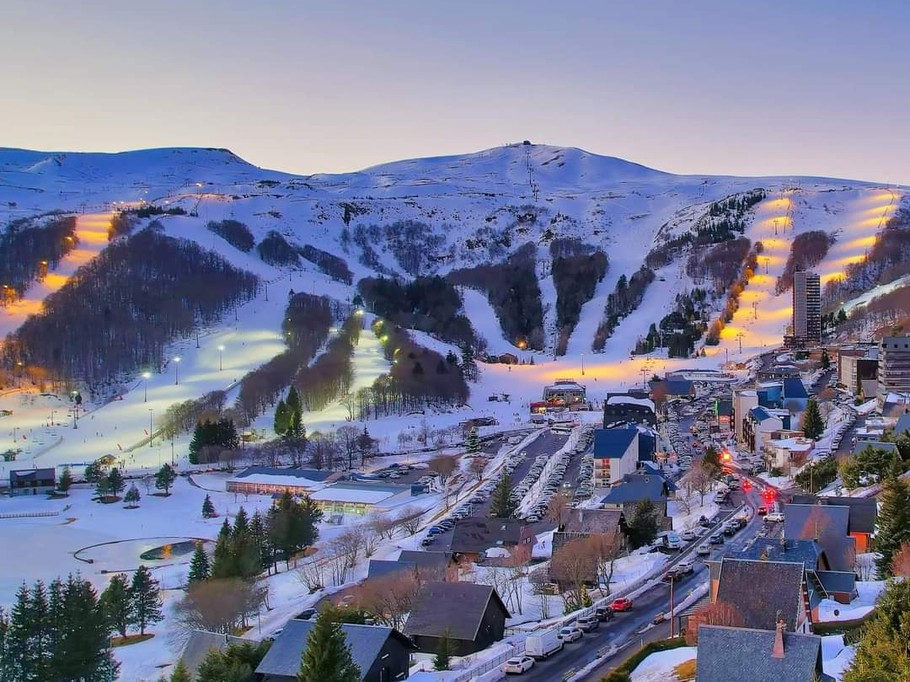 VUE MASSIFS - Gîte Les Coquelicots - Super Besse (Puy de Dôme, 63)