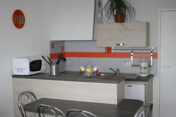 CORFEC location Trévou-Tréguignec Séjour-cuisine