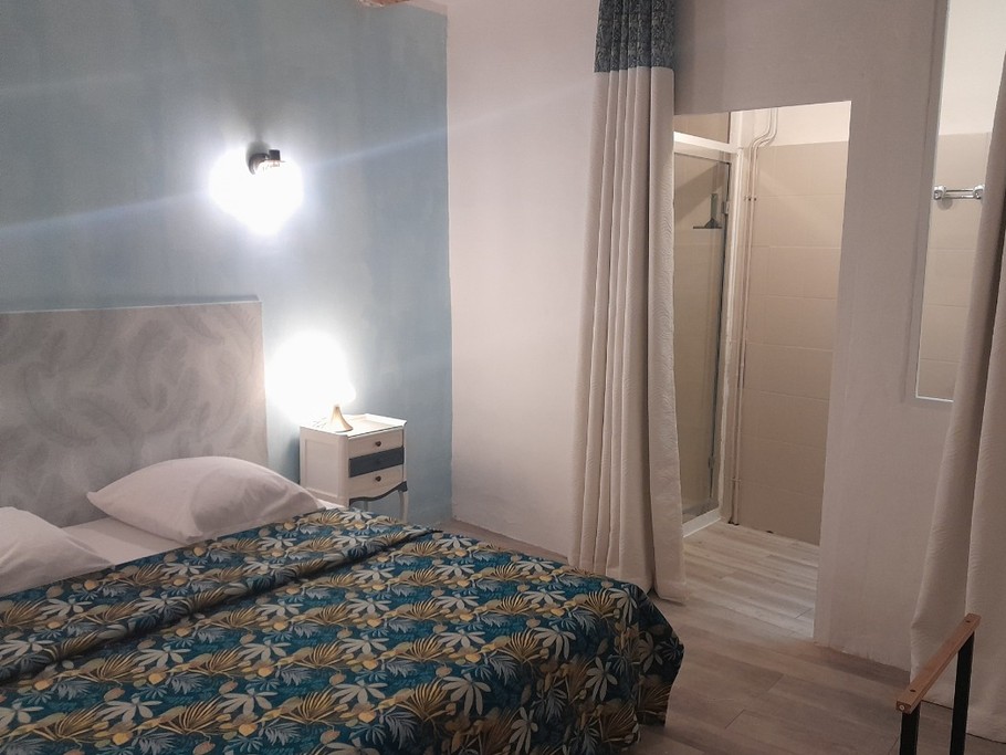 Chambre parentale à Marseillan