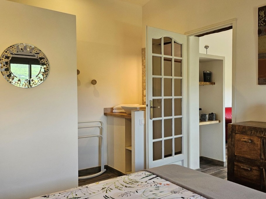 Chambre spacieuse, Gîte le Larès, Domaine la Melette