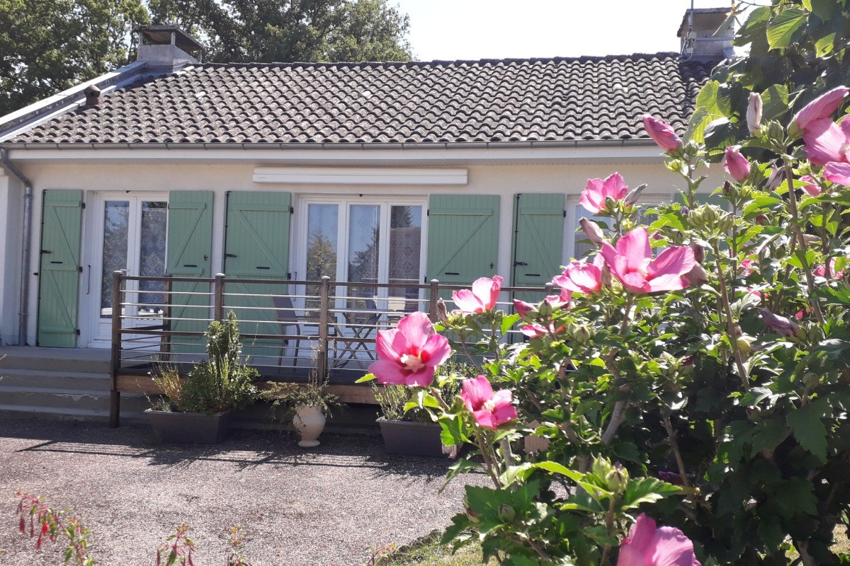 Maison individuelle Gîte LES THUYAS HAUTE-VIENNE