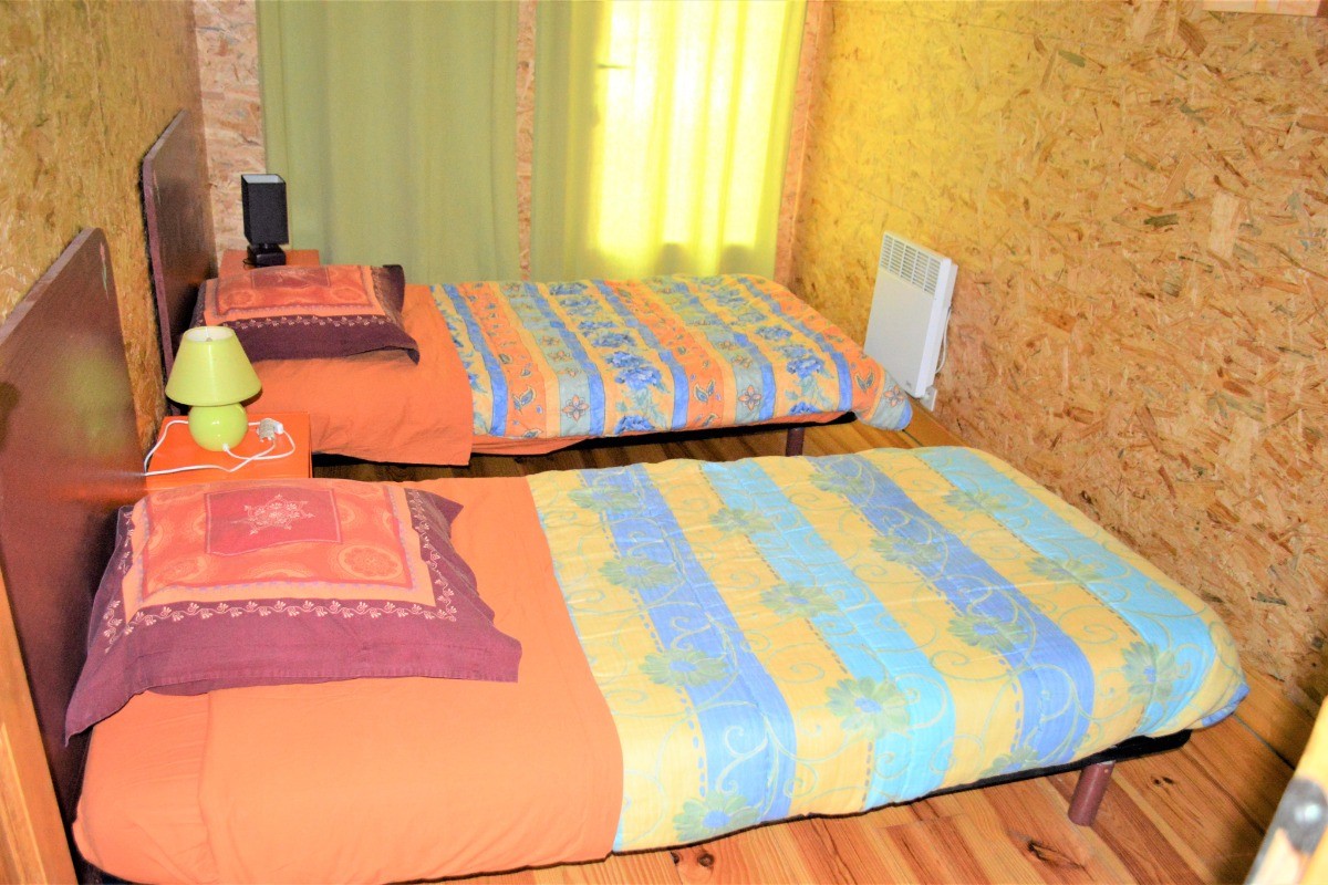 chambre 20 lits de 90 ou 1 grand lit de 180 X 190