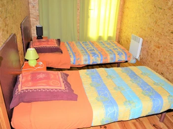 chambre 20 lits de 90 ou 1 grand lit de 180 X 190