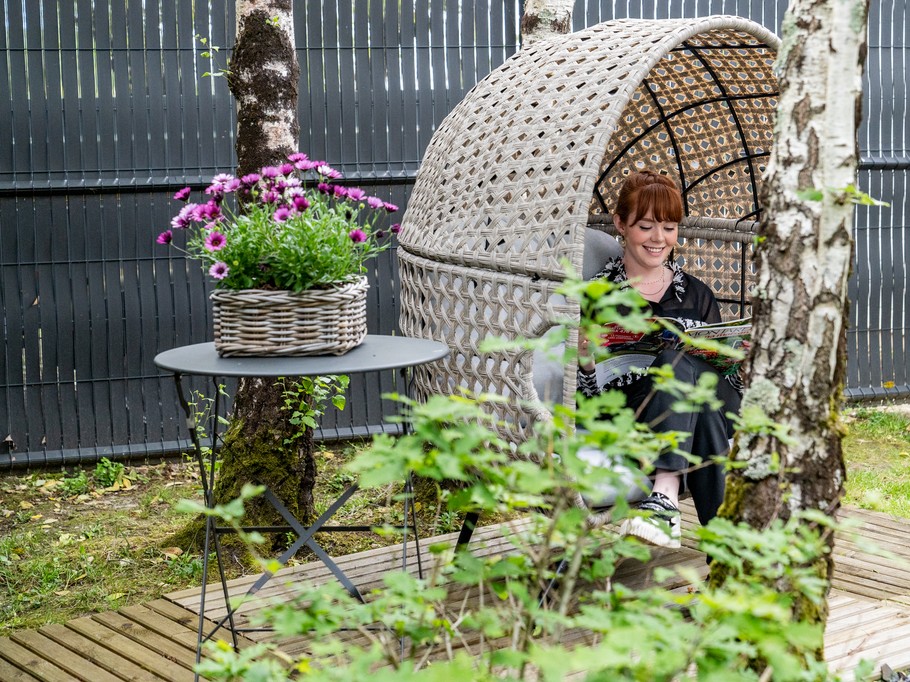 Coin lecture dans le jardin