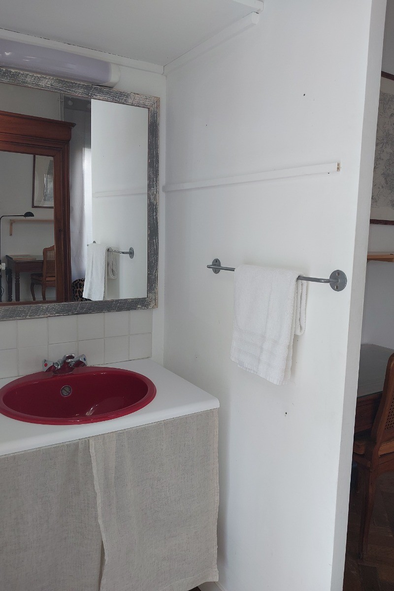 Chambre A et B avec lavabo