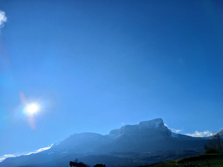 Le Mont Granier enneigé