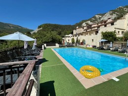 Les Cougnas, piscine commune 12x6m