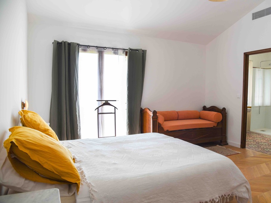 chambre étage 2 vue vallée