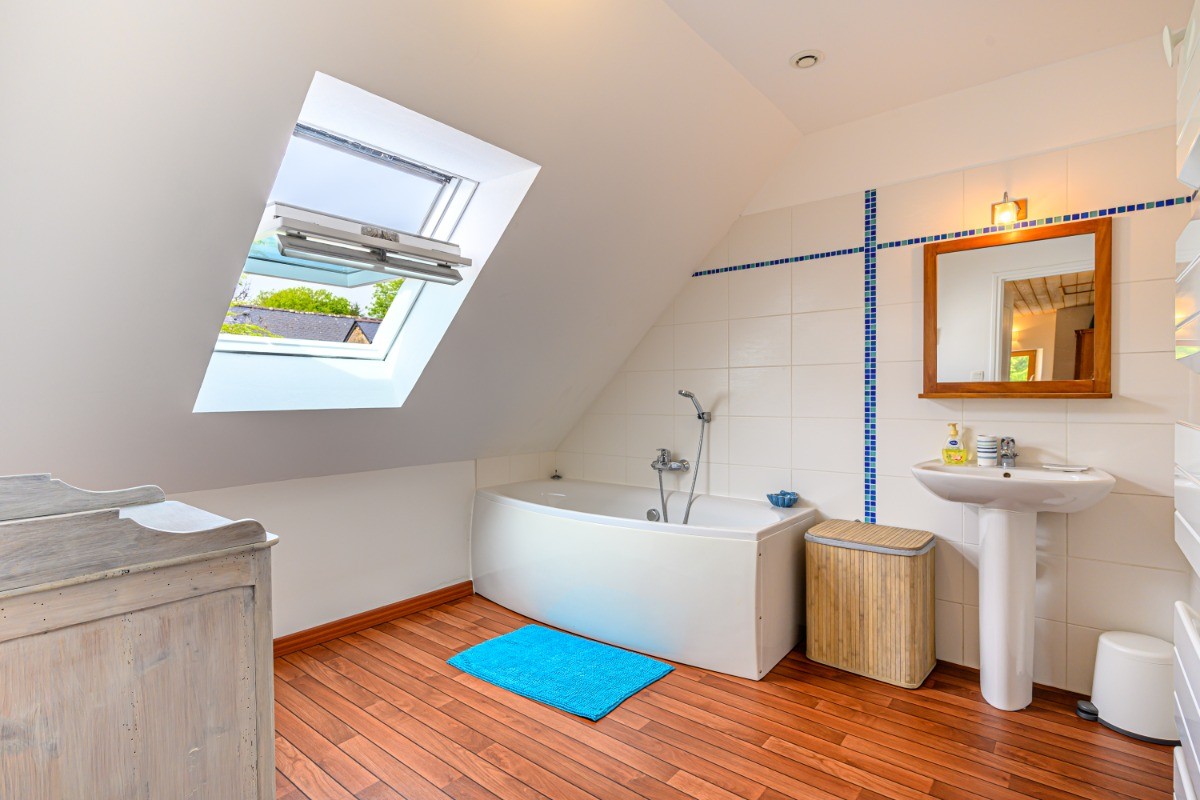 Salle de bain à l'étage