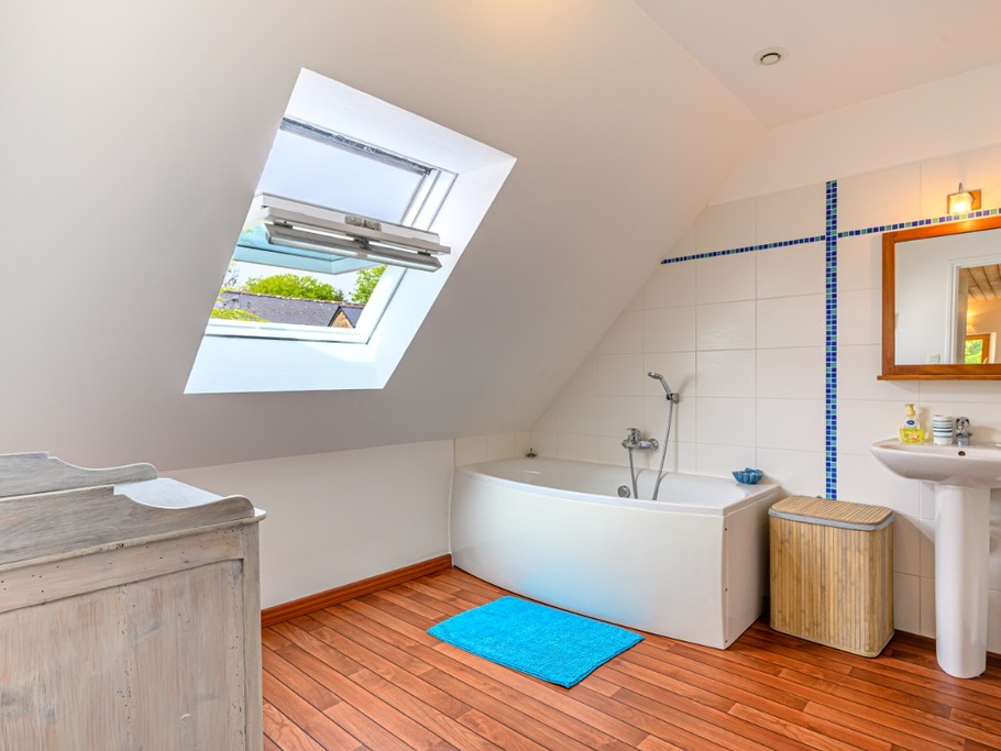 Salle de bain à l'étage