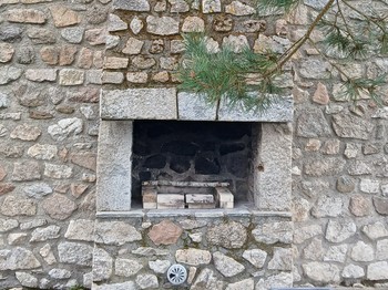 Etang de Farges, Saint Germain près Herment, Chalet vert - Terrasse avec barbecue