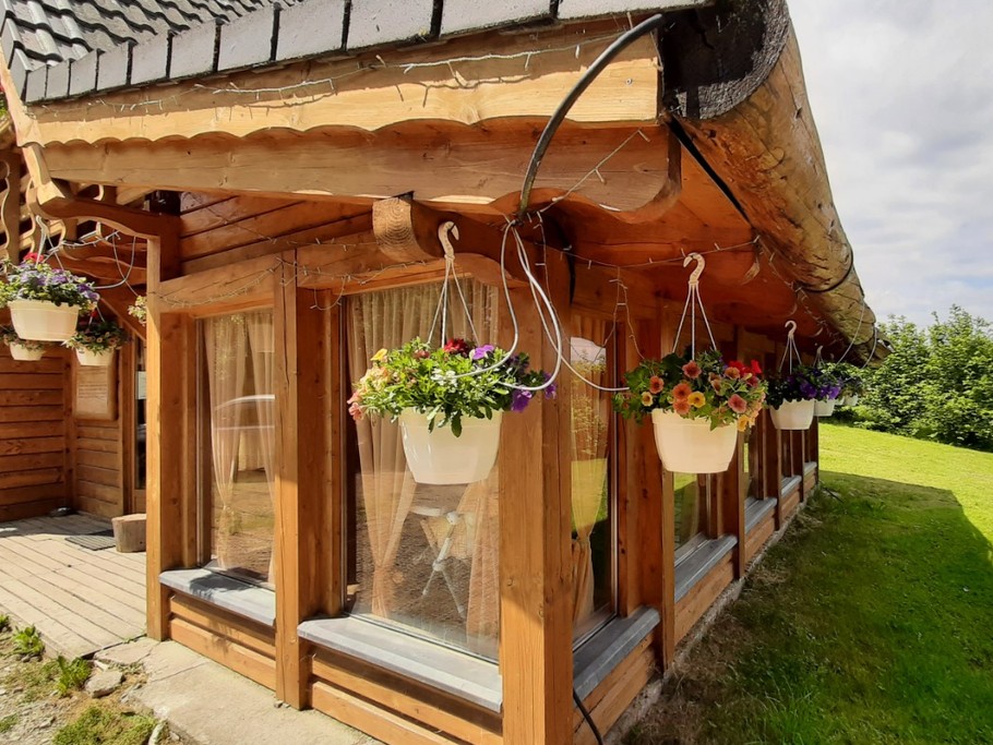 Chalet joliment fleuri !