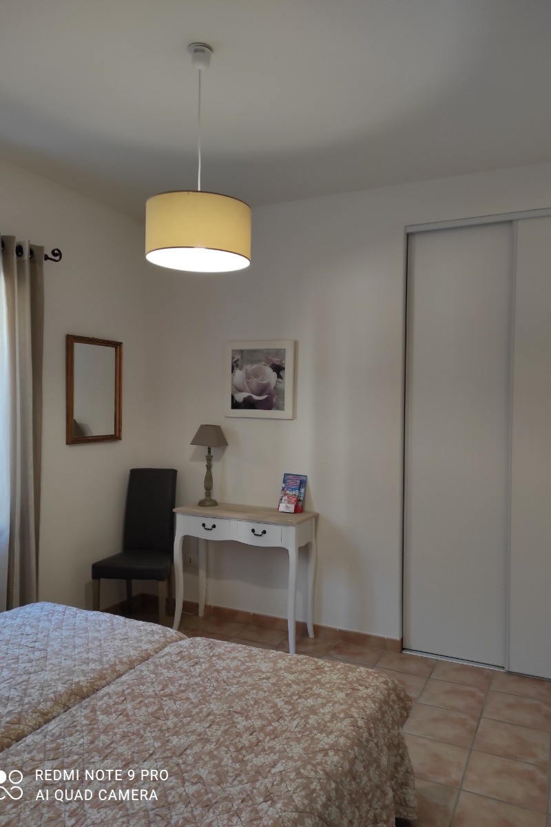 deuxième chambre 2 lits en dimension 90cm