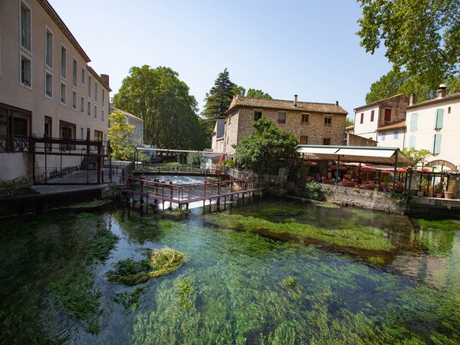 Fontaine de Vaucluse Crédit Photo A.hocquel/VPA